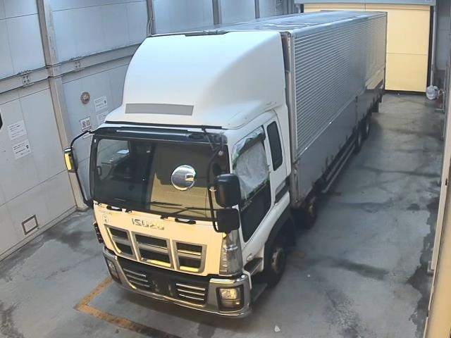 ISUZU TRUCK