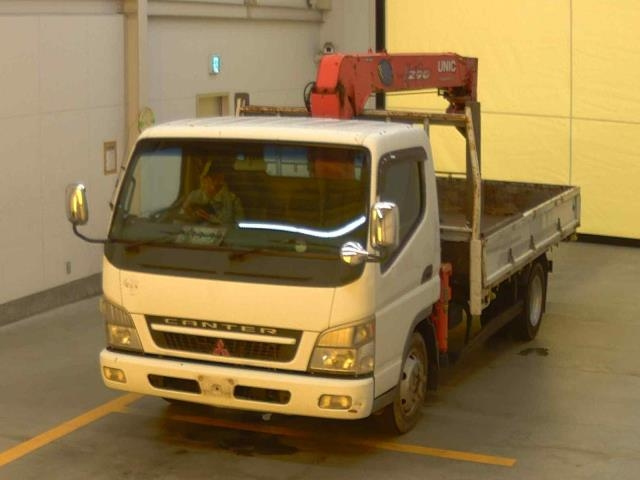 MITSUBISHI CANTER