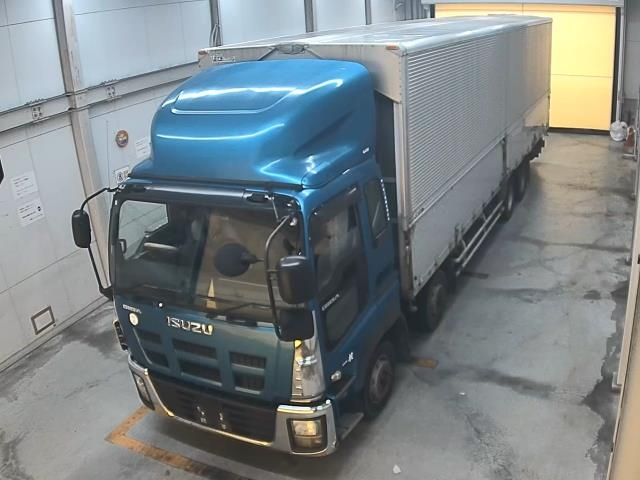 ISUZU TRUCK