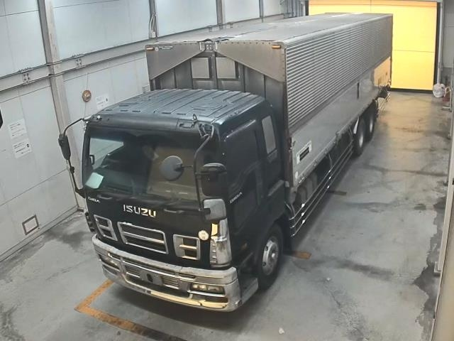ISUZU TRUCK