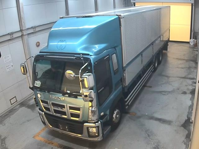 ISUZU TRUCK