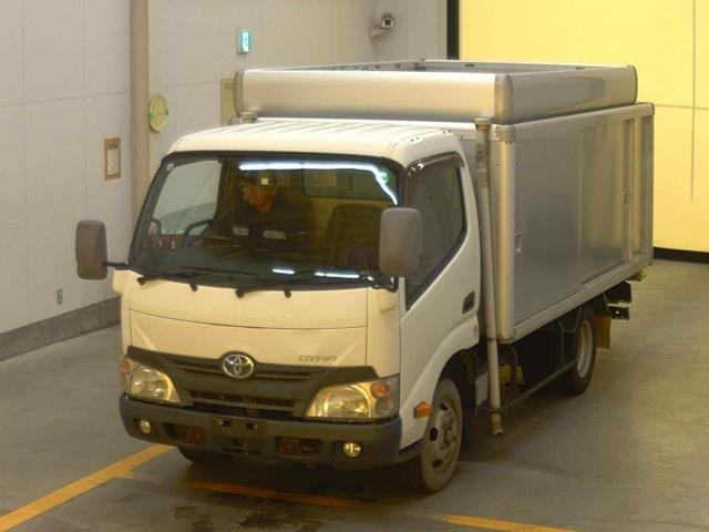TOYOTA DYNA