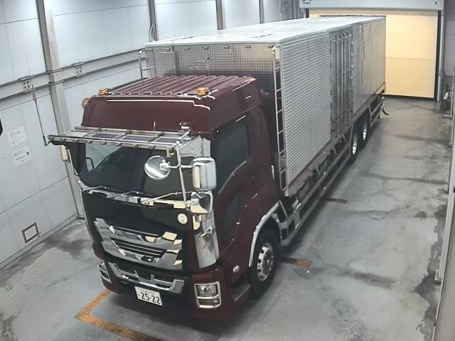 ISUZU TRUCK