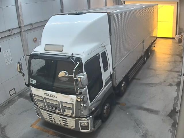 ISUZU TRUCK