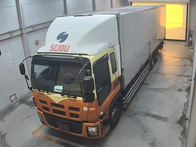ISUZU TRUCK