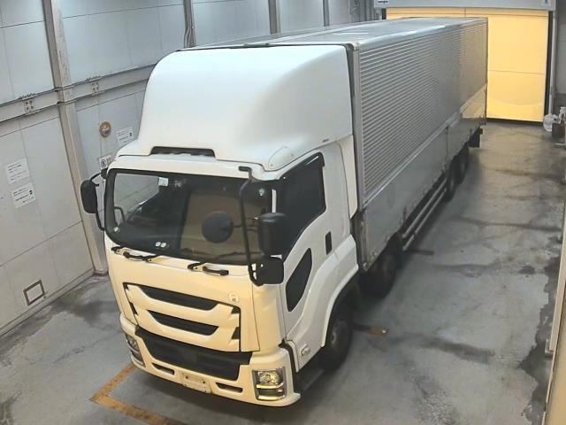 ISUZU TRUCK