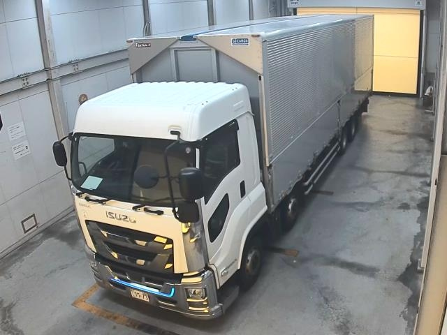 ISUZU TRUCK