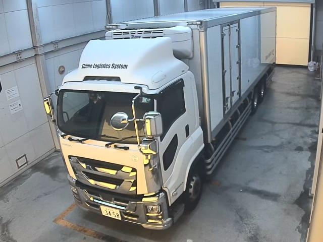 ISUZU TRUCK