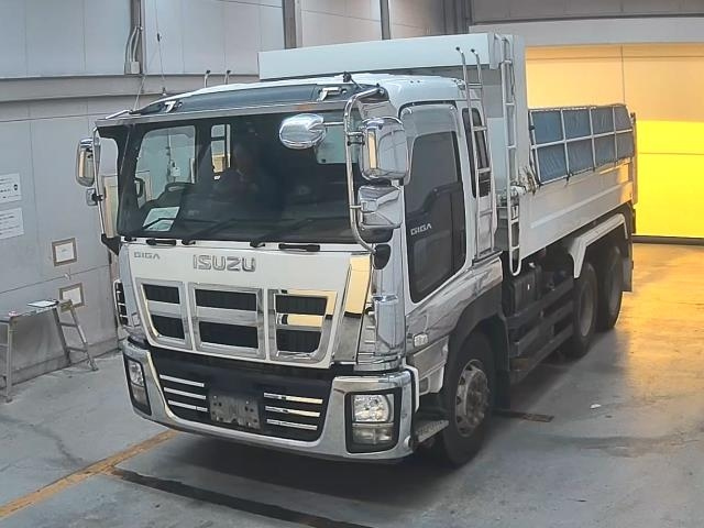 ISUZU TRUCK