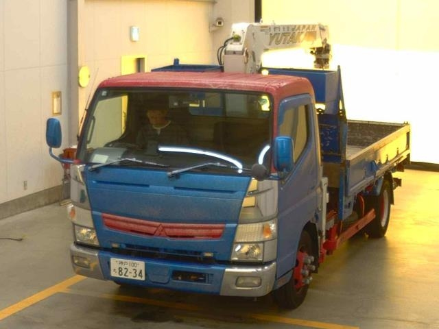 MITSUBISHI CANTER