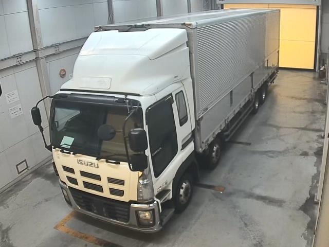 ISUZU TRUCK