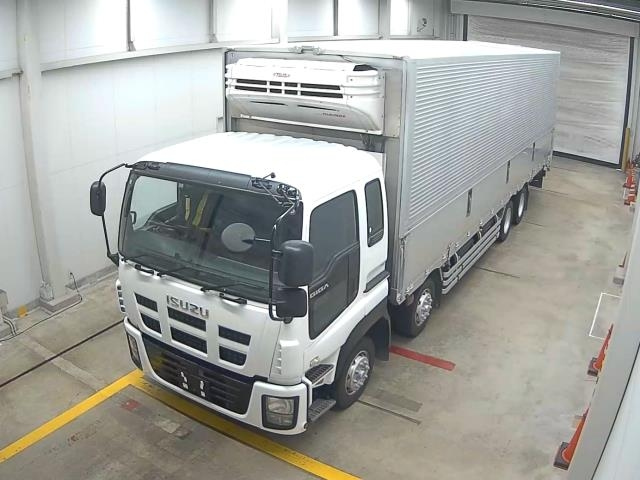 ISUZU TRUCK