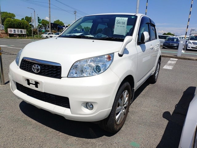 TOYOTA RUSH
