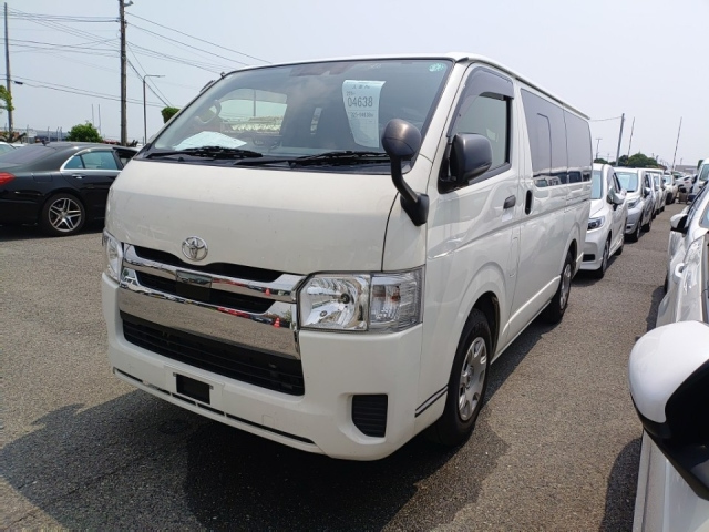 TOYOTA HIACE VAN