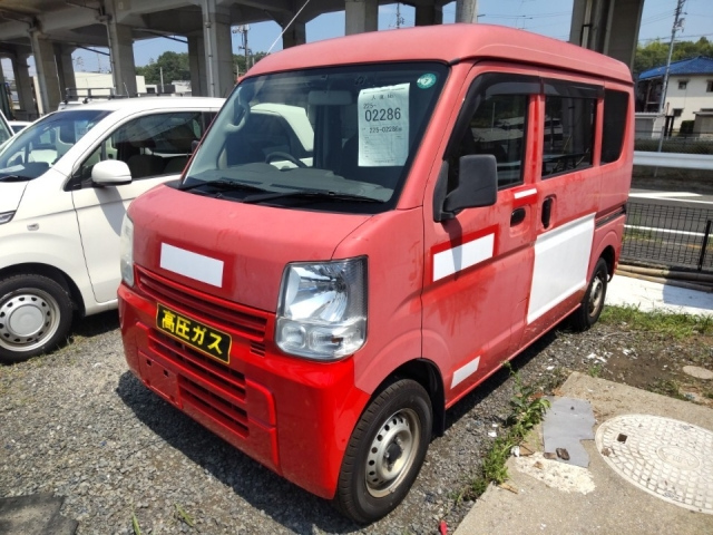 NISSAN CLIPPER VAN