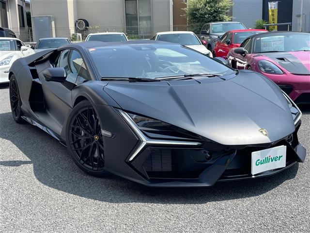 LAMBORGHINI REVUELTO