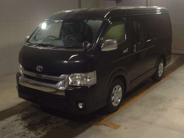 TOYOTA HIACE WAGON