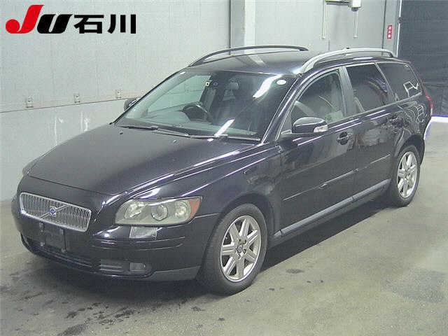 VOLVO V50