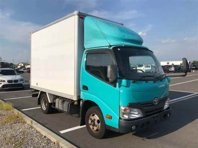 TOYOTA DYNA