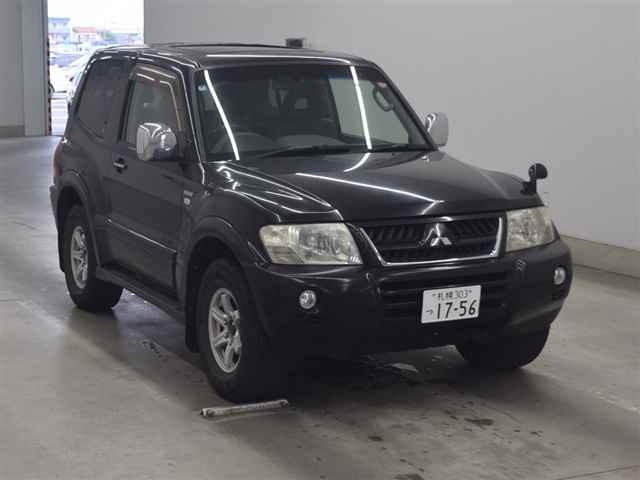 MITSUBISHI PAJERO