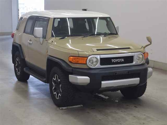 TOYOTA FJ CRUISER