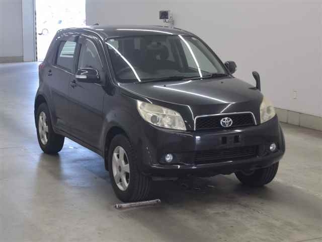 TOYOTA RUSH