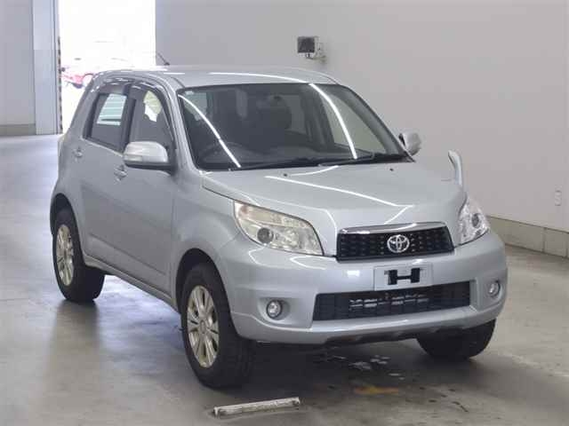 TOYOTA RUSH