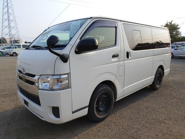 TOYOTA REGIUS VAN