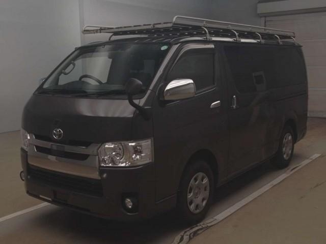 TOYOTA REGIUS VAN