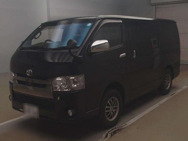 TOYOTA REGIUS VAN