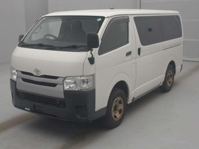TOYOTA REGIUS VAN