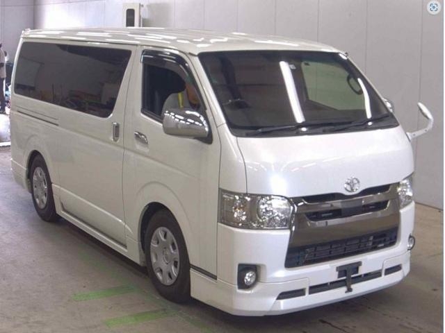 TOYOTA REGIUS VAN