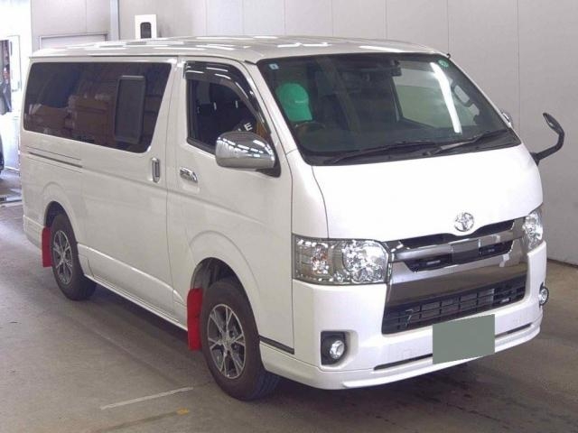 TOYOTA REGIUS VAN