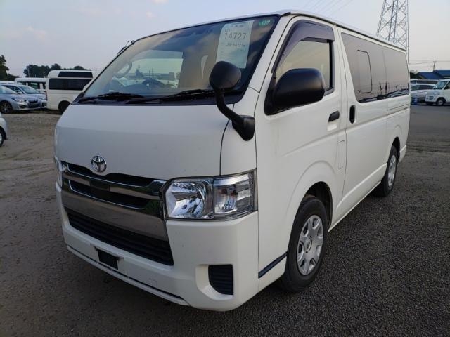 TOYOTA REGIUS VAN