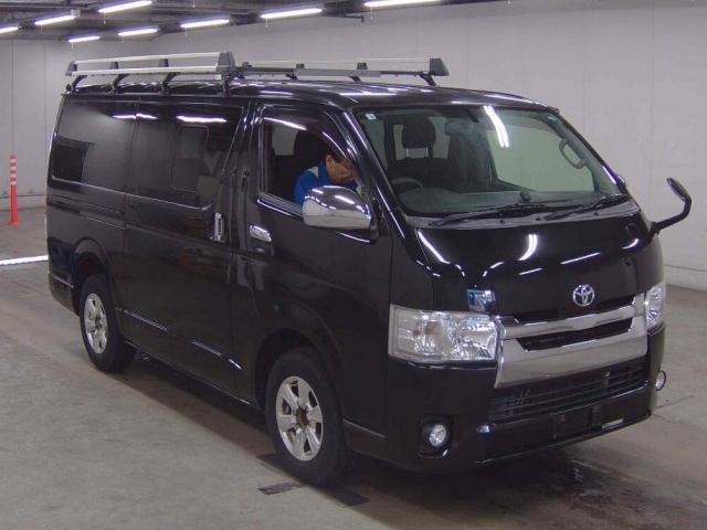 TOYOTA REGIUS VAN