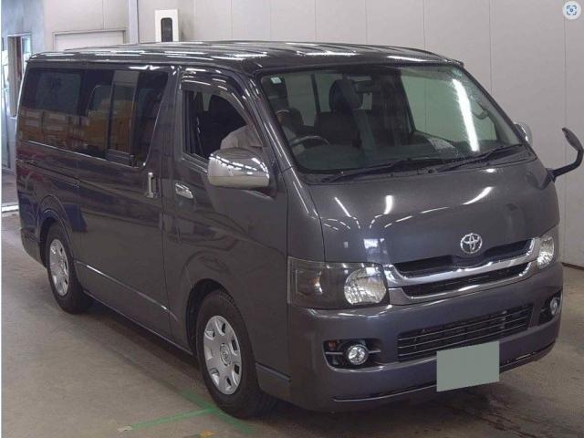 TOYOTA HIACE VAN