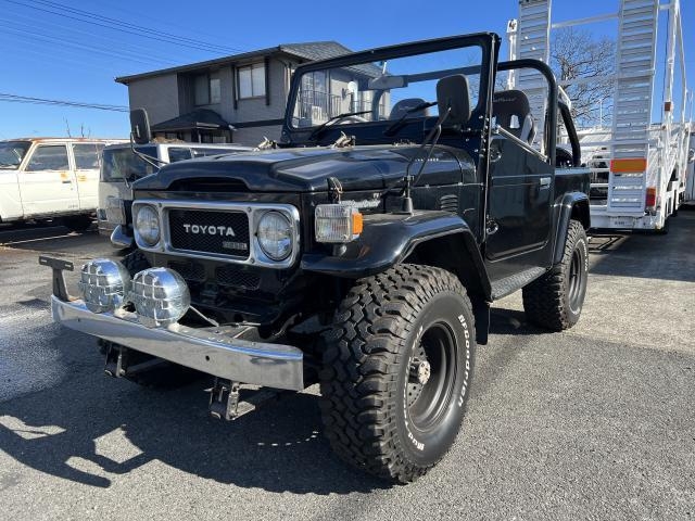 TOYOTA LAND CRUISER 40