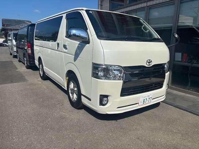 TOYOTA HIACE VAN