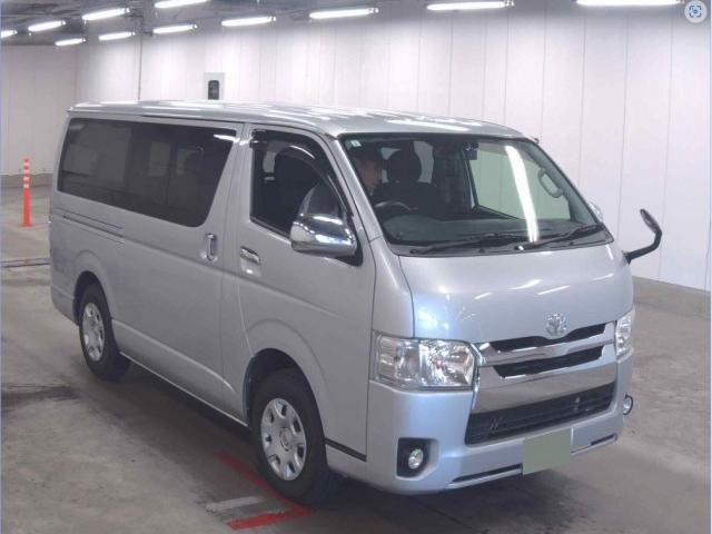 TOYOTA REGIUS VAN