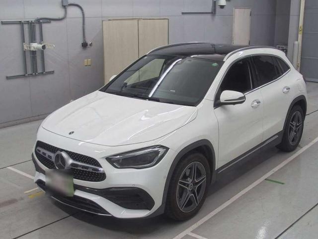 MERCEDES BENZ GLA