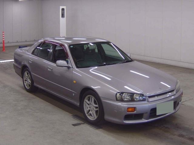NISSAN SKYLINE