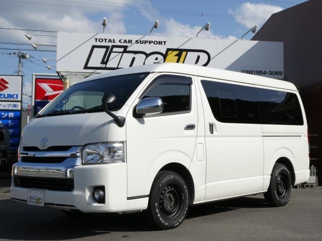 TOYOTA REGIUS VAN