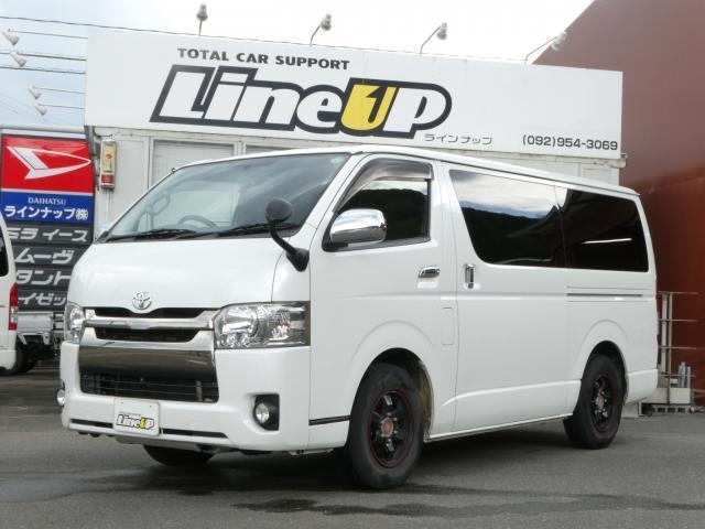TOYOTA HIACE VAN