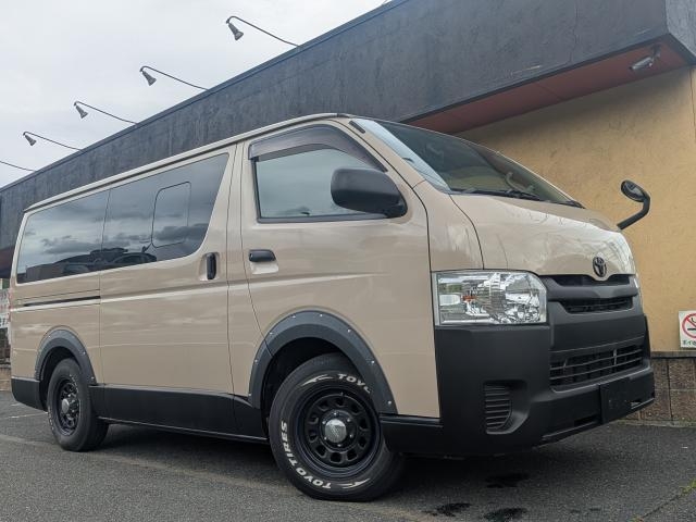 TOYOTA REGIUS VAN