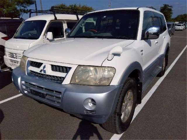 MITSUBISHI PAJERO