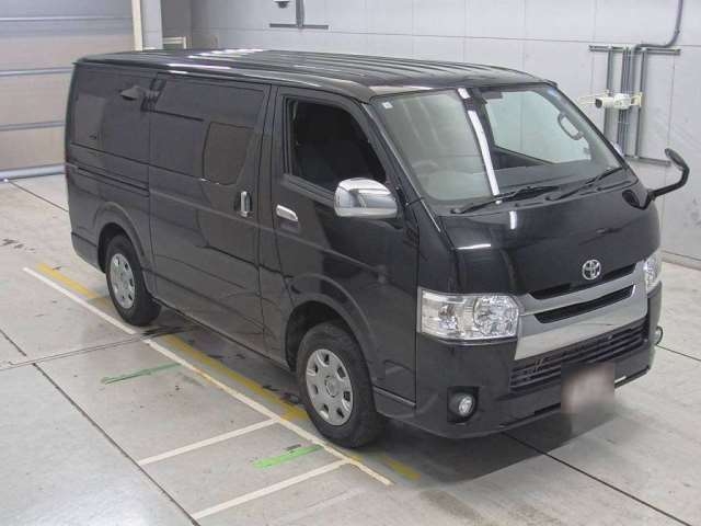 TOYOTA REGIUS VAN