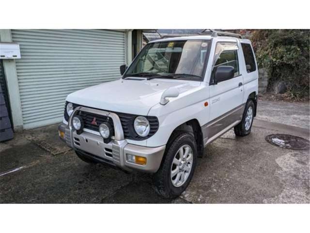 MITSUBISHI PAJERO MINI