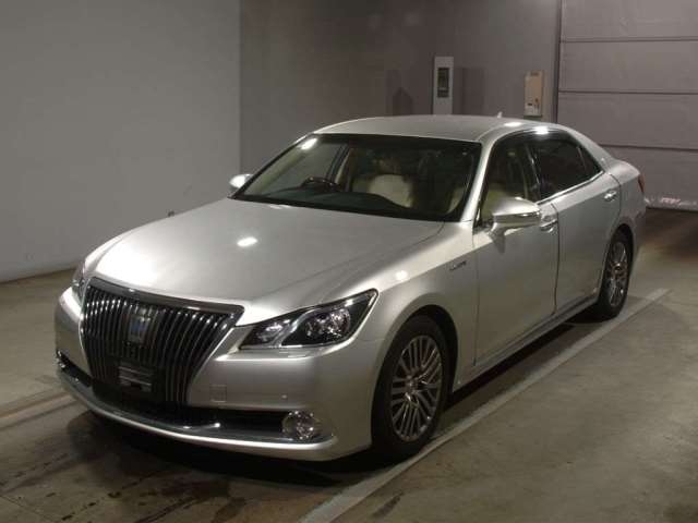 TOYOTA CROWN MAJESTA