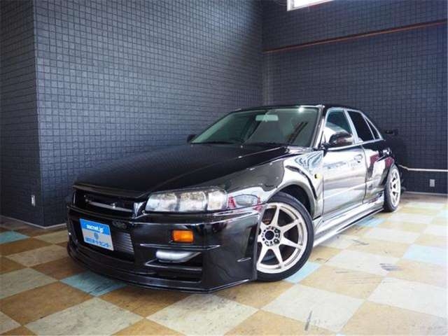 NISSAN SKYLINE