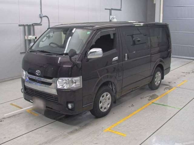 TOYOTA HIACE VAN